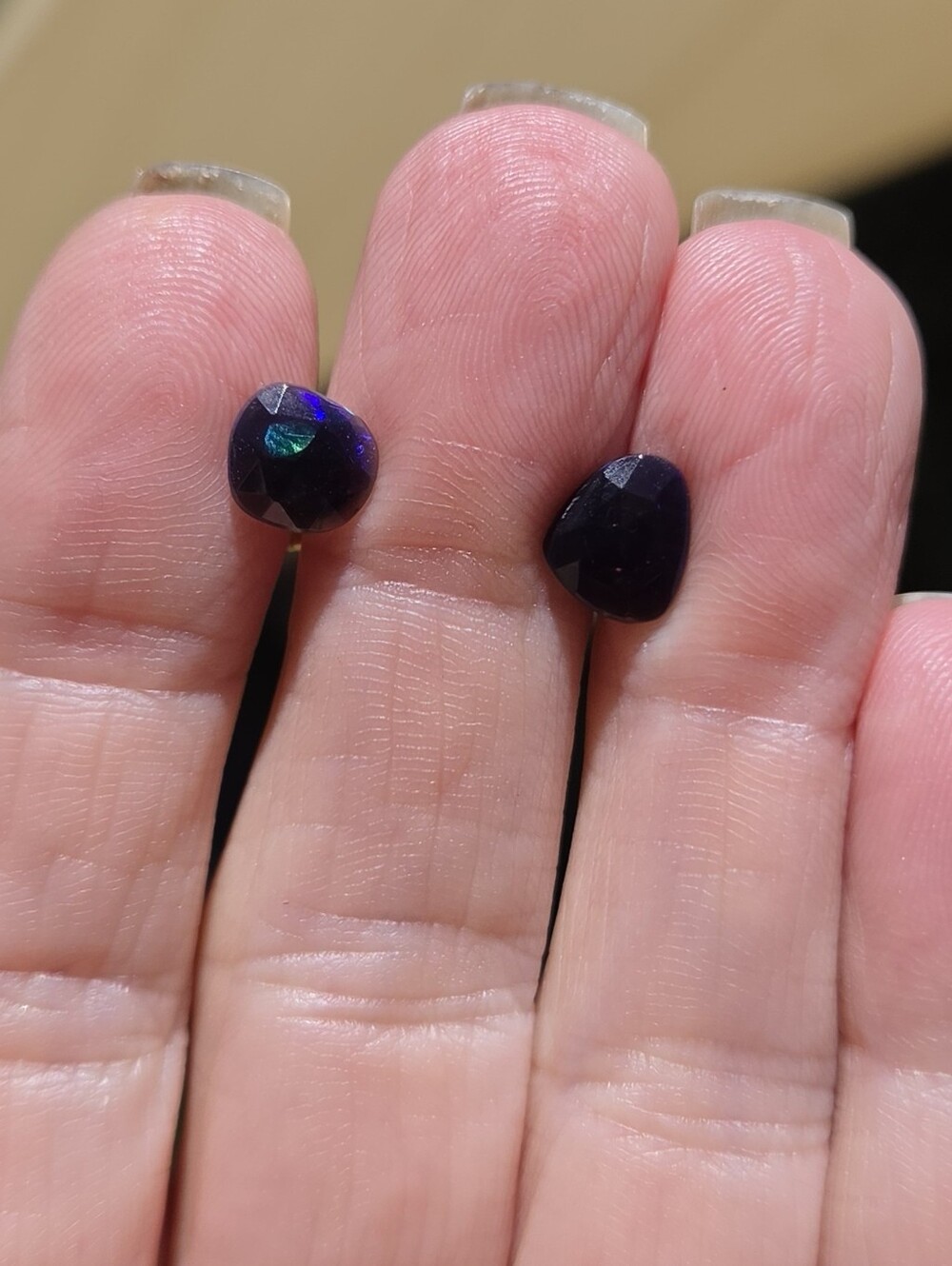 Black Opal Natural 2k Stud 24k Gold Earrings - Picture 4 of 6